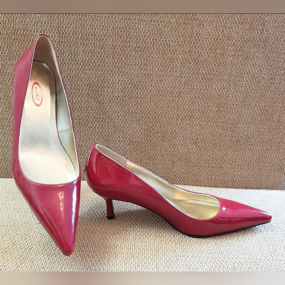 Brand New Size 10 Red Kitten Heel Pumps Sleek Design